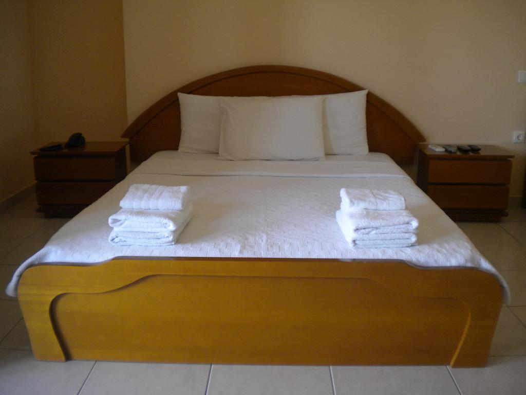 Porto Lagos Rooms ภายนอก รูปภาพ