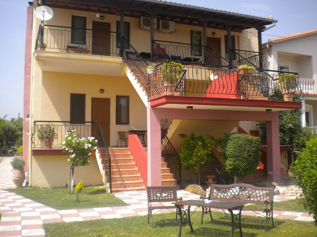 Porto Lagos Rooms ภายนอก รูปภาพ