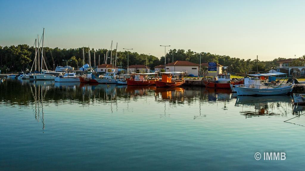 Porto Lagos Rooms ภายนอก รูปภาพ