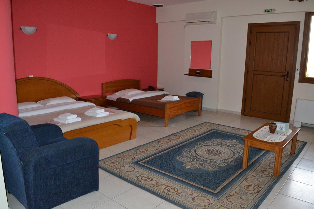 Porto Lagos Rooms ภายนอก รูปภาพ